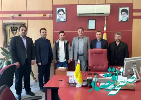 قهرمان جهانی ووشو مشتری بانک پارسیان شد