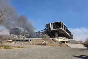 تخریب سالن دوازده هزار نفری آزادی طی حمله موشکی اسرائیل و آمریکا 