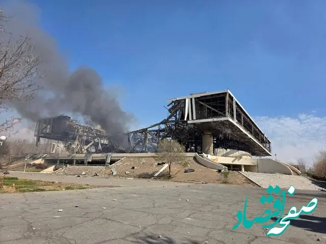 تخریب سالن دوازده هزار نفری آزادی طی حمله موشکی اسرائیل و آمریکا 