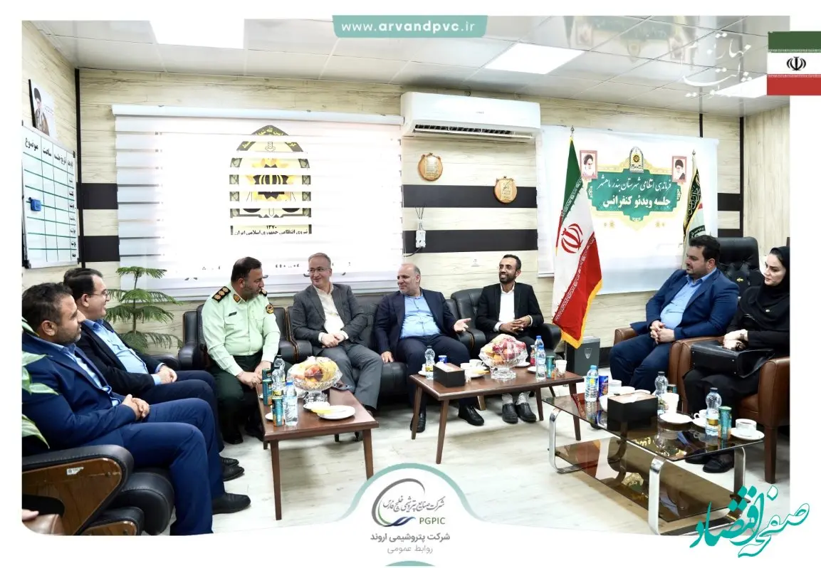 دیدار مدیرعامل پتروشیمی اروند و جمعی ار روسای این مجتمع به همراه مدیرعامل عملیات غیرصنعتی با فرمانده نیروی انتظامی بندرماهشهر
