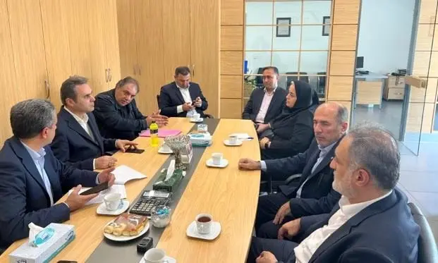 بازدید رییس هیأت‌مدیره بانک صنعت و معدن از شعبه رشت و واحدهای صنعتی استان گیلان