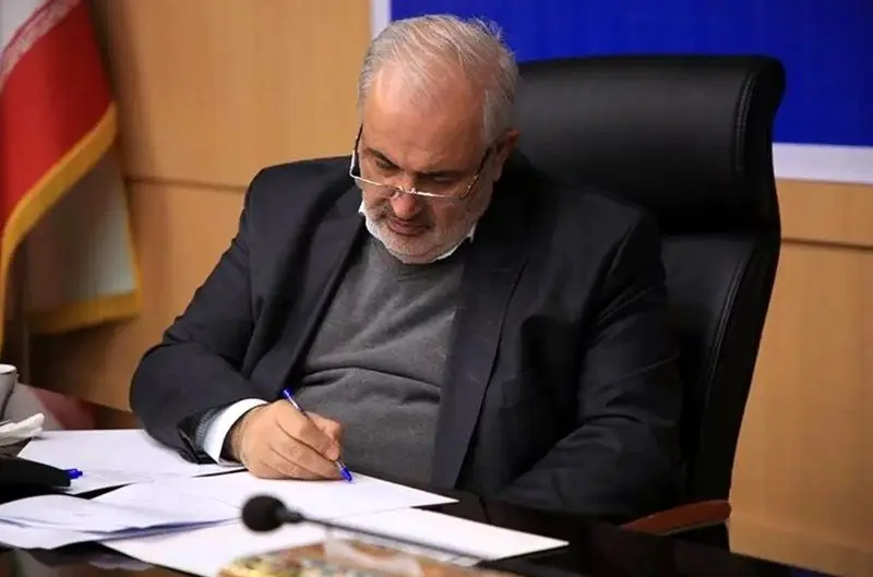 وزیر نیرو بخشنامه «خاموشی سامانه‌های سرمایشی در پایان وقت اداری» را صادر کرد/ تاکید بر رعایت دماى 27 درجه در طول زمان کارى