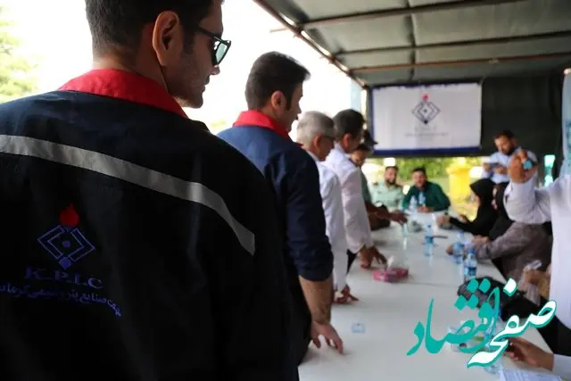 مشارکت پر شور کارکنان شرکت صنایع پتروشیمی کرمانشاه در انتخابات