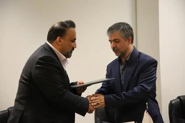 تفاهم‌نامه محیط‌‌ زیستی مهم بین پتروشیمی شازند و سیمان تهران