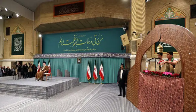 شوخی جالب رهبر انقلاب با حسین رضازاده غوفا به پا کرد