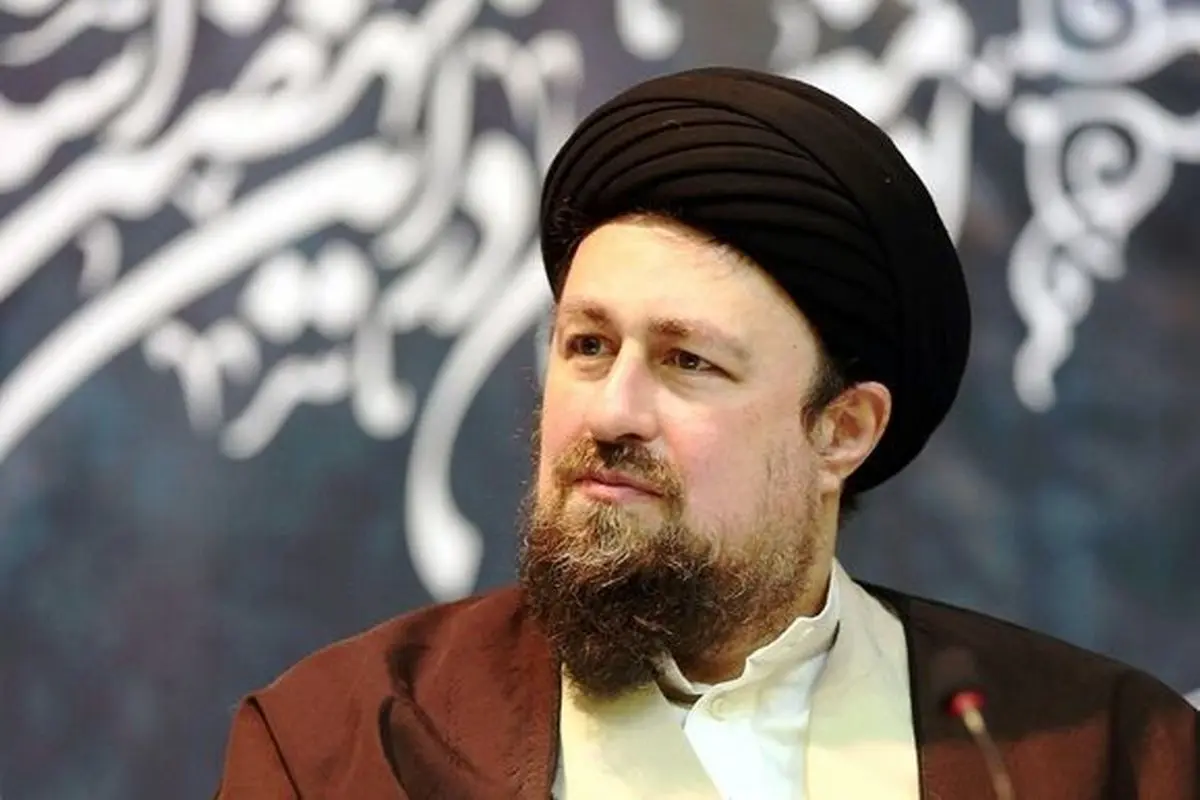 اشک‌های سید حسن خمینی در مراسم تشییع رهبر شهید + عکس