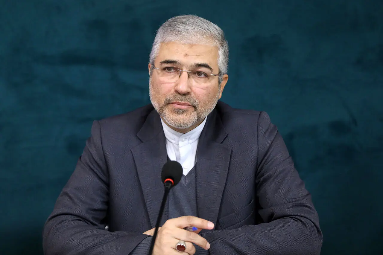 فلسفی: احیای فرهنگ جهادی و مردمی‌سازی اقتصاد، راه‌حل عبور از بحران‌های کشور است