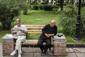حداقل‌بگیران زیر فشار تورم؛ تکلیف احکام بازنشستگان و معوقات چه می‌شود؟