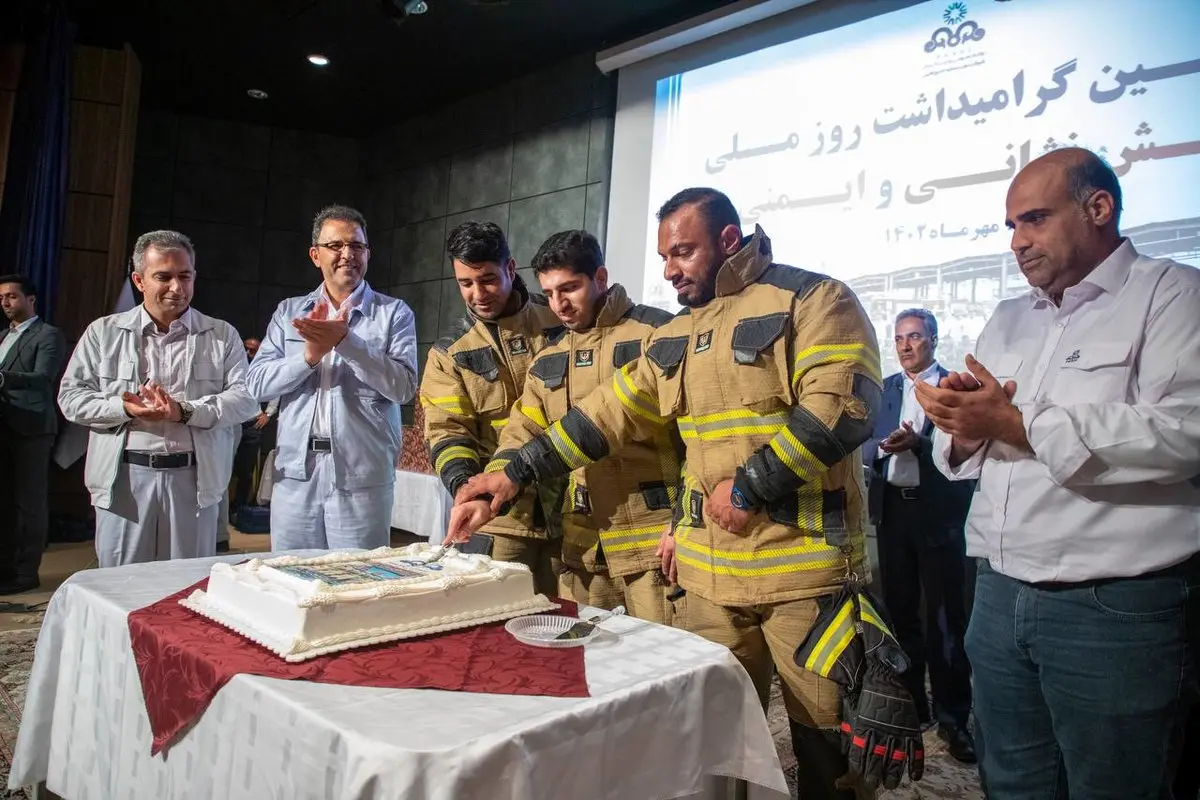 برگزاری جشن هفته وحدت در پالایشگاه ستاره خلیج فارس