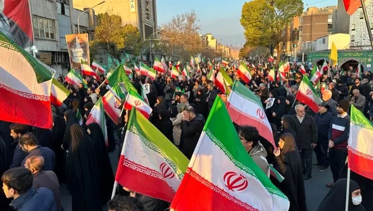 چند درصد پایتخت نشینان با حمله به پایگاه‌های آمریکا موافق هستند؟ 