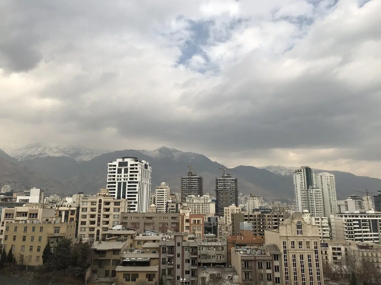 پیش بینی قیمت مسکن تا پایان سال ۱۴۰۳ | قیمت خانه تا آخر سال کاهشی می شود یا افزایشی؟