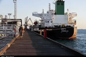 جزیره خارک و پایانه نفتی؛ قلب تپنده صادرات انرژی ایران در خلیج فارس