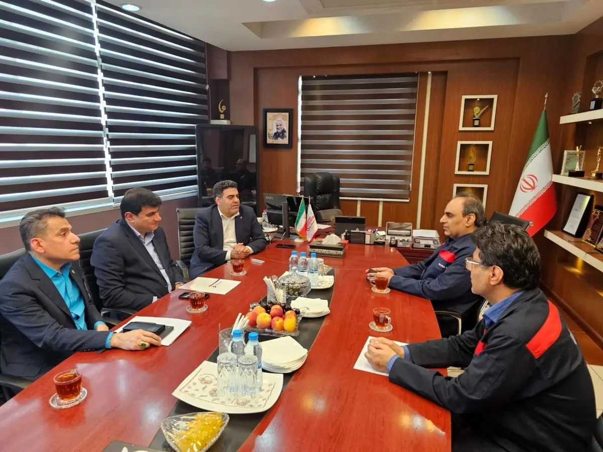 دیدار مدیرعامل فولاد اکسین با مسئولان بانک رفاه خوزستان برگزار شد