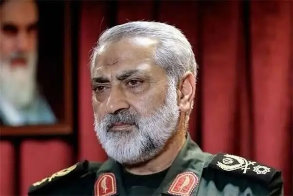 پیام کوبنده سردار شکارچی به متجاوزین: اگر به جزیره خارک حمله شود، تاسیسات نفت و گاز کشور مبدا تجاوز را به خاکستر تبدیل می‌کنیم