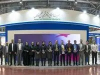 اهدای تندیس یادبود چهاردهمین نمایشگاه اصفهان پلاست به گروه صنایع پتروشیمی خلیج فارس و شرکت‌های تابعه