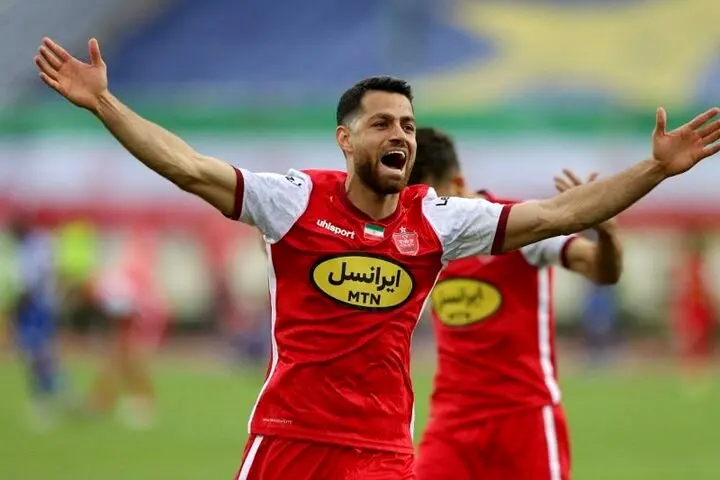 نگاه های پر از حسرت این دو مرد پرسپولیسی + عکس