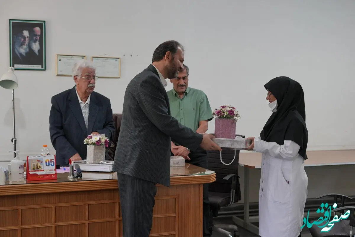 تقدیر از پزشکان مرکز درمانی بازنشستگان البرز شرقی