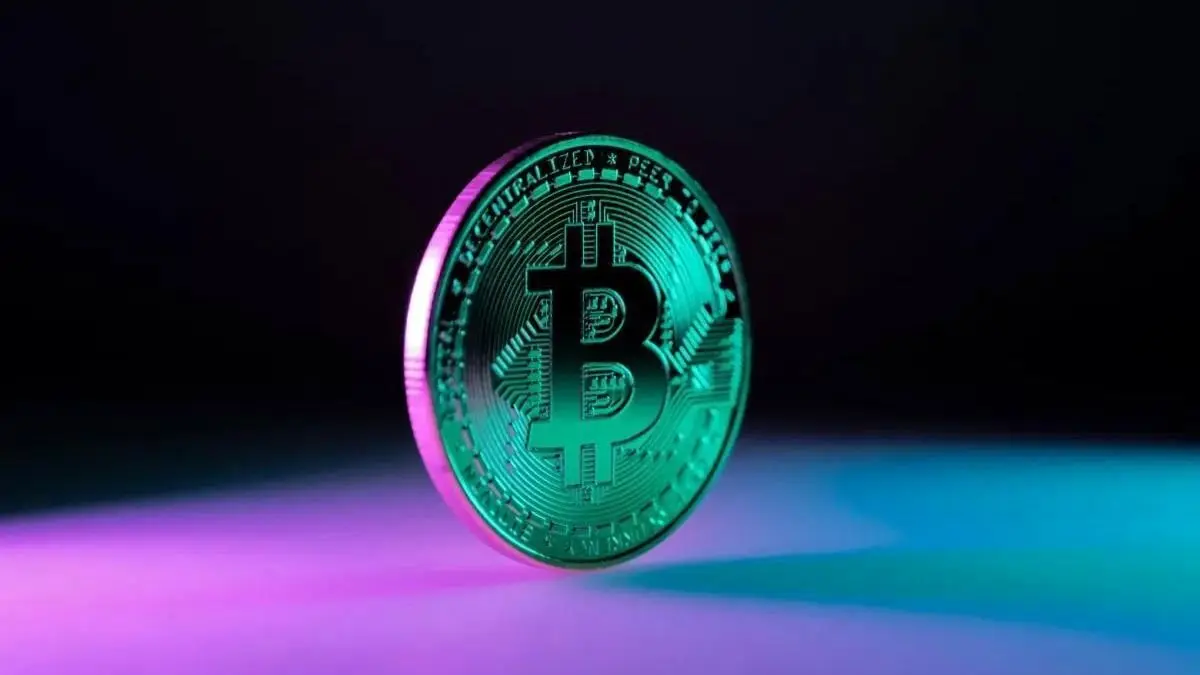 آخرین قیمت بیت کوین در شنبه ۲۶ مهر ۱۴۰۴؛ روند نزولی بیت کوین