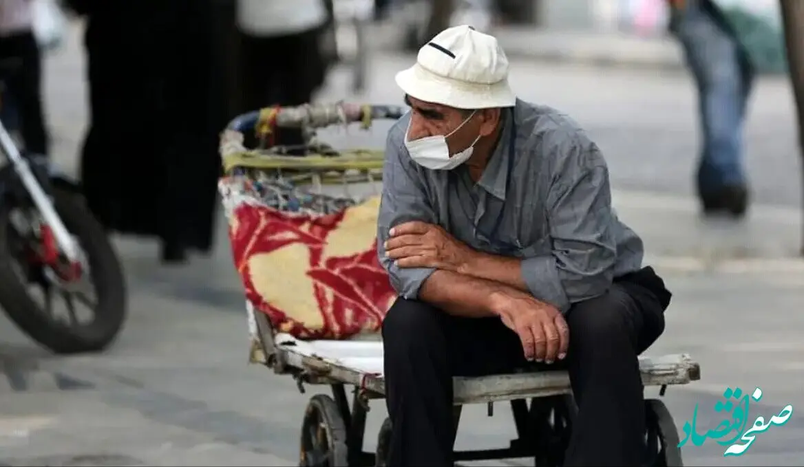 حقوق زیر ۱۰۰ دلار، مالیات سنگین؛ چرا بار مشکلات اقتصادی بر دوش کارگران و بازنشستگان است؟