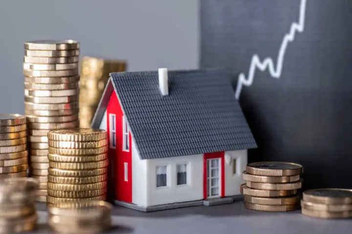 نورچشمی‌ها ۱۰ میلیارد دلار از کشور خارج کردند و خانه خریدند