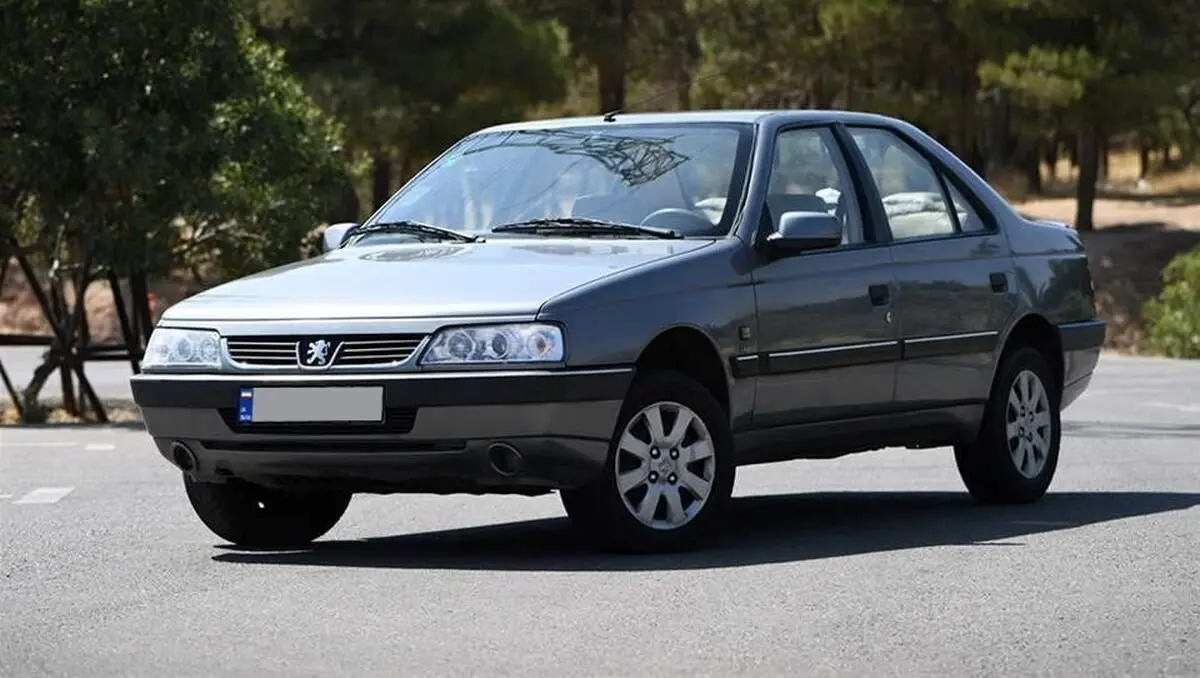 کاهش شدید فروش پژو و رشد فروش سورن در ایرانخودرو