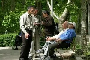 از تأخیر در پرداخت مستمری تا بیمه تکمیلی نیمه‌جان؛  بازنشستگان چه می‌خواهند؟