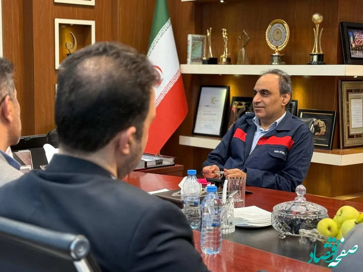 در مسیر توسعه تعاملات اقتصادی و مالی؛ دیدار مدیرعامل فولاد اکسین خوزستان با مدیر شعب بانک توسعه تعاون خوزستان برگزار شد