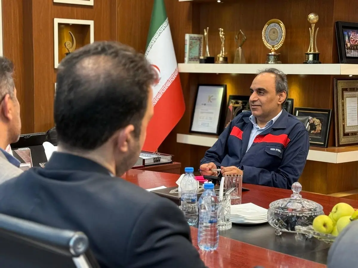 در مسیر توسعه تعاملات اقتصادی و مالی؛ دیدار مدیرعامل فولاد اکسین خوزستان با مدیر شعب بانک توسعه تعاون خوزستان برگزار شد