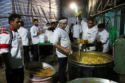 گزارش تصویری: خدمترسانی به زائران اربعین حسینی در موکب شرکت ملی صنایع مس ایران در کربلای معلی