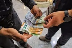 نرخ جدید دلار، یورو و سایر ارزها امروز جمعه ۱۳ تیرماه ۱۴۰۴/ قیمت دلار به مرز حساس رسید