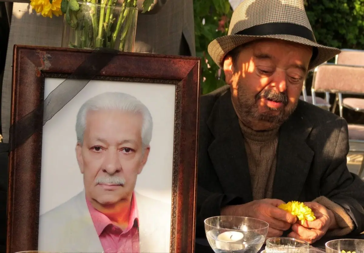 نام عزت الله کریمی همچنان زنده است