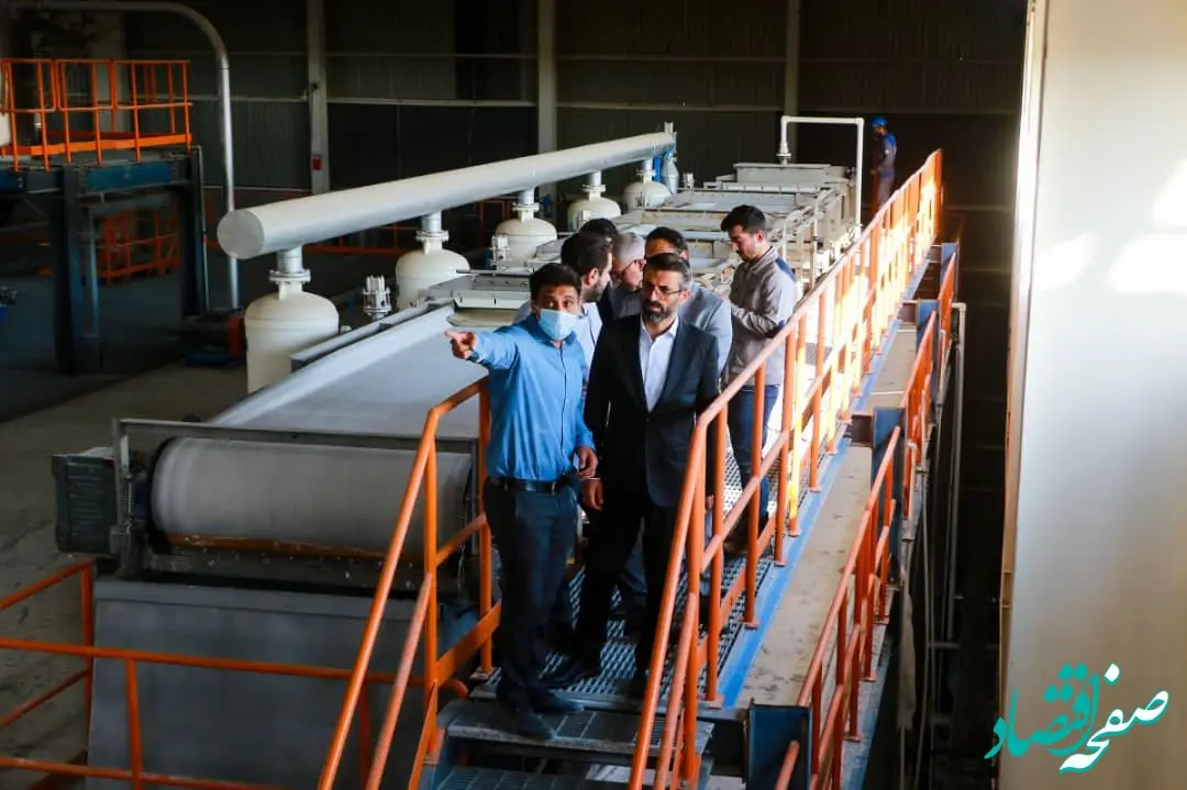 بازدید مدیرعامل سازمان منطقه آزاد اروند از فرآیند تولید محصولات صنعتی در آبادان