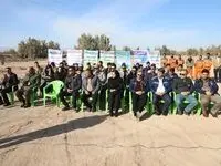 اجرای طرح پاکسازی و نظافت ۱۵ کیلومتر از جاده بافق به یزد توسط شرکت سنگ آهن