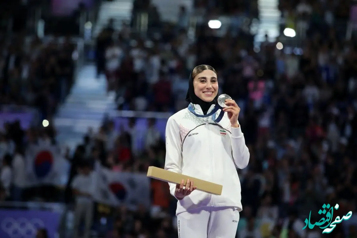 تصویر ناهید کیانی و رضا علیپور در یکی از مراکز خرید تهران حسابی غوغا به پا کرد!