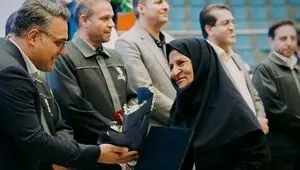 تقدیر از کادر درمان و پیشکسوتان پرستاری در شرکت گل‌گهر