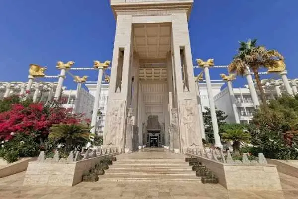 معرفی برخی از دیدنی های نزدیک هتل داریوش کیش