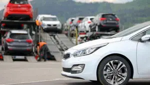 پیش بینی ۳ سناریو برای واردات خودرو در سال ۱۴۰۵ | سرنوشت بازار خودرو در شرایط جنگی چه خواهد شد؟ 