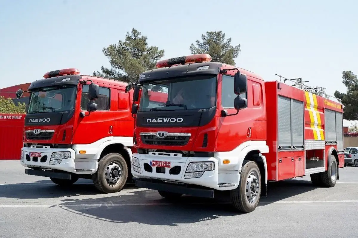 تحویل دو دستگاه کامیون آتش نشانی به واحدها و مجتمع های ایمیدرو