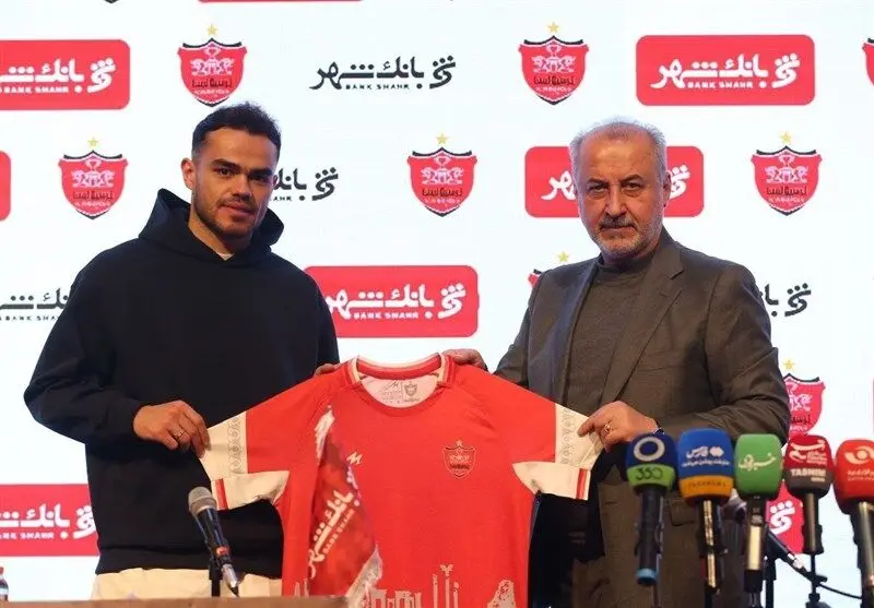 رقم قرارداد شوکه کننده این بازیکن با پرسپولیس!
اورونوف با چه قیمتی با پرسپولیس توافق کرد؟+جزئیات 