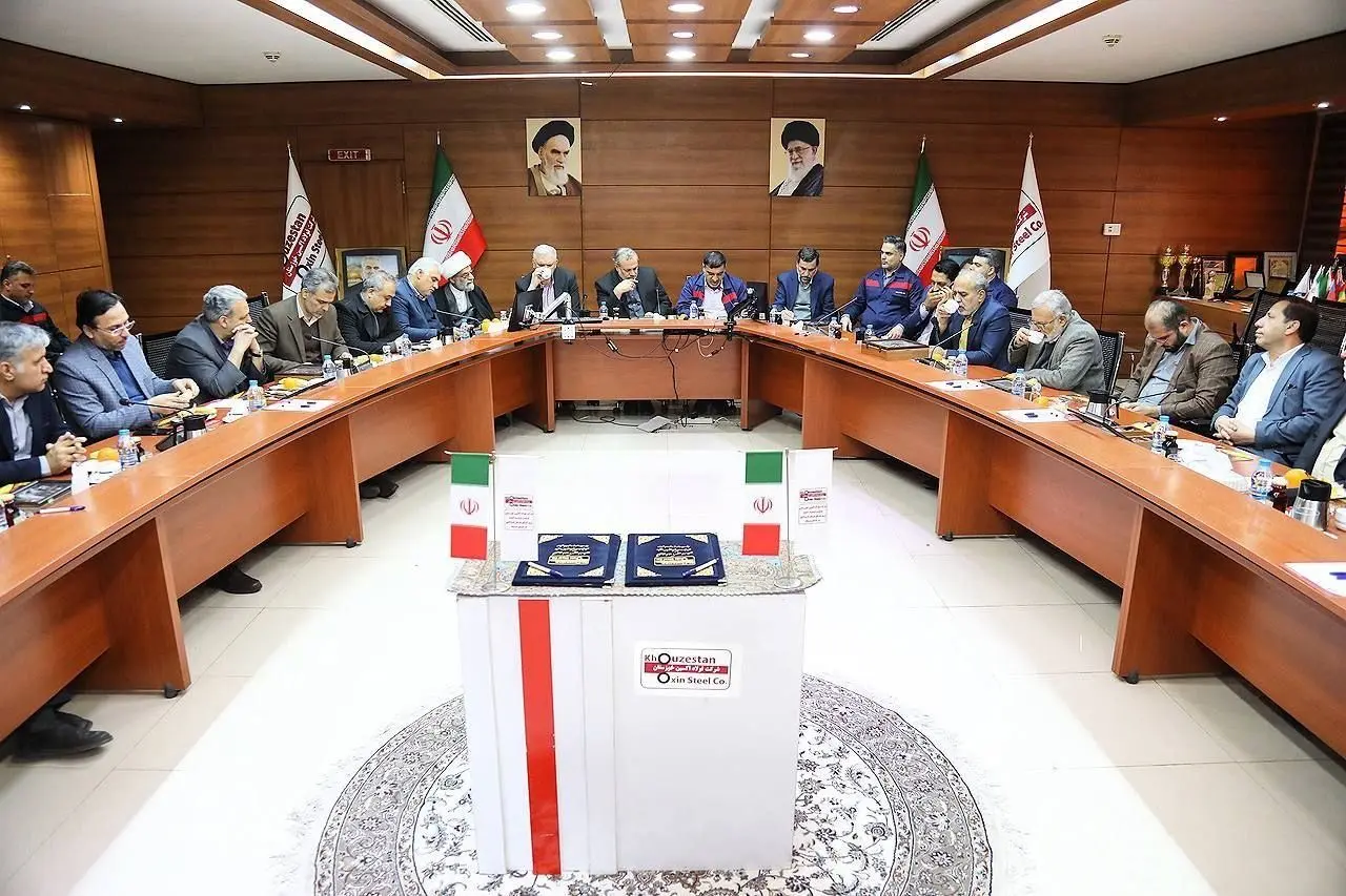 گزارش تصویری: بازدید جمعی از مسئولان و روسای دانشگاه های آزاد اسلامی کشور از شرکت فولاد اکسین خوزستان