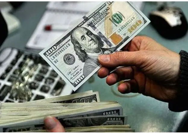 دلار در انتظار سیگنال‌های حیاتی/ چه زمانی وارد بازار شویم؟