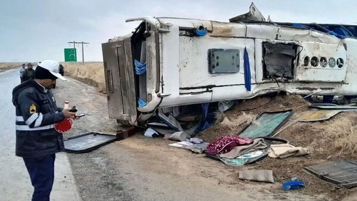 واژگونی مرگبار اتوبوس کرمان: تخلفات راننده و نقص فنی عامل حادثه دلخراش