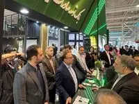 رییس کمیسیون اقتصادی مجلس از غرفه اگزیم بانک ایران در نمایشگاه صنعت مالی بازدید کرد