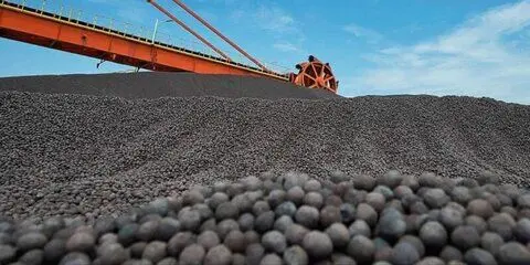 بورس کالای ایران امروز میزبان ۴۳۰ هزار تن گندله سنگ آهن است