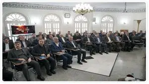 حمایت از تولیدکنندگان و حفظ رضایت مشتریان در افق بانک ملی ایران /تببین اهداف و برنامه های پایان سال با حضور روسای ادارات امور شعب