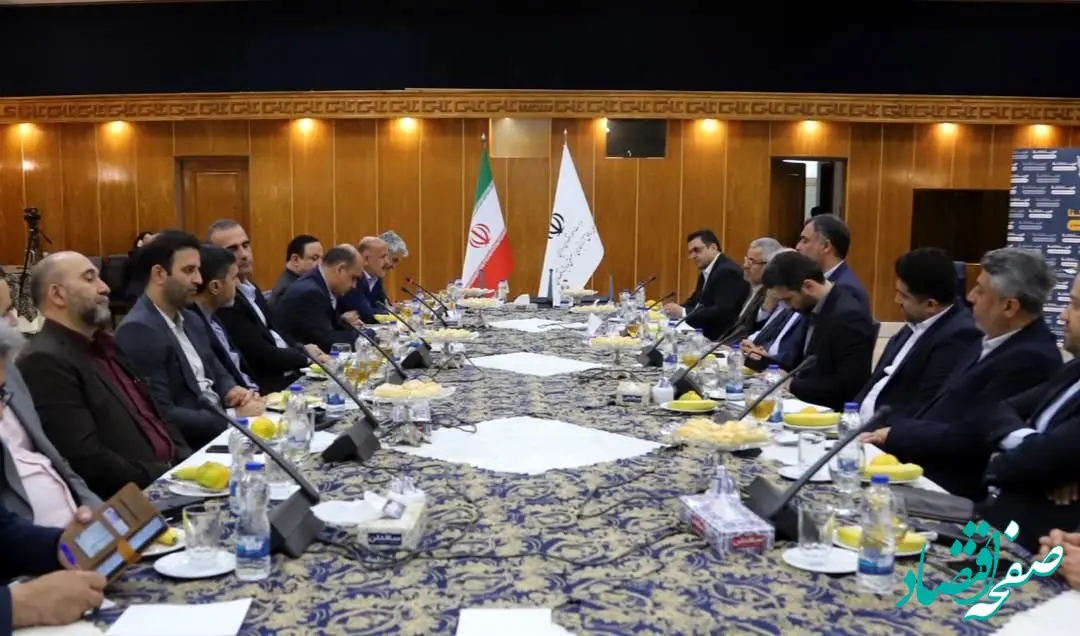 تاکید دبیر شورای‌عالی مناطق آزاد و استاندار گیلان بر نقش محوری منطقه آزاد انزلی در اقتصاد شمال کشور