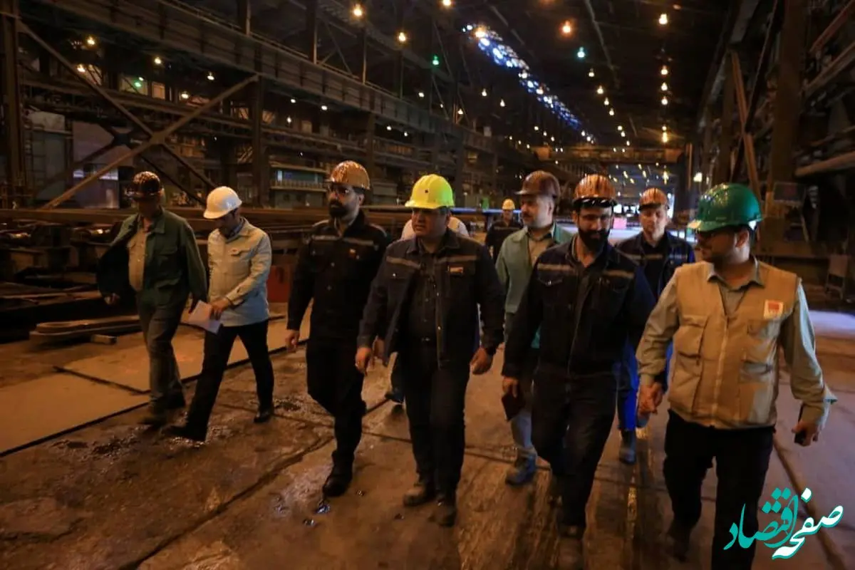 دیدار معاون منابع انسانی و امور اجتماعی با کارکنان کارگاه ذوب و ریخته گری بخش فولادسازی