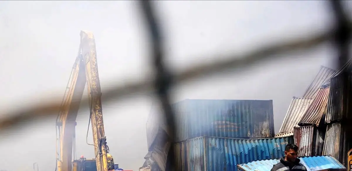 آخرین خبر از میزان خسارت در حادثه بندر شهید رجایی/ چرا باید ۱۳۰ هزار کانتینر دپو می‌شد؟