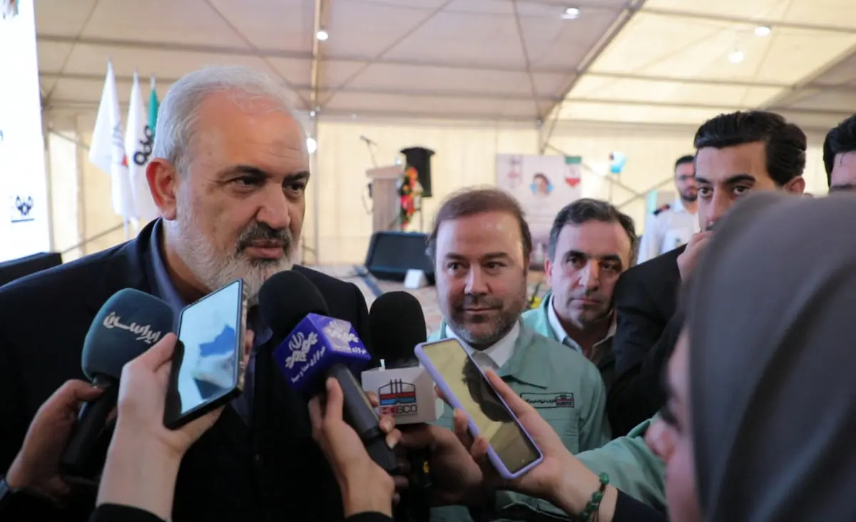 با تمام قوا از پروژههای فولاد هرمزگان حمایت میکنیم