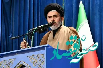 خیانت بزرگ مسئولان از نگاه این امام جمعه /پس لرزه های ممنوعیت حضور دختران مسلمان با لباس بلند و عبا در این مدارس 
